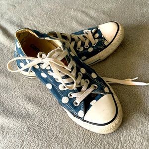 Women’s polka dot chucks